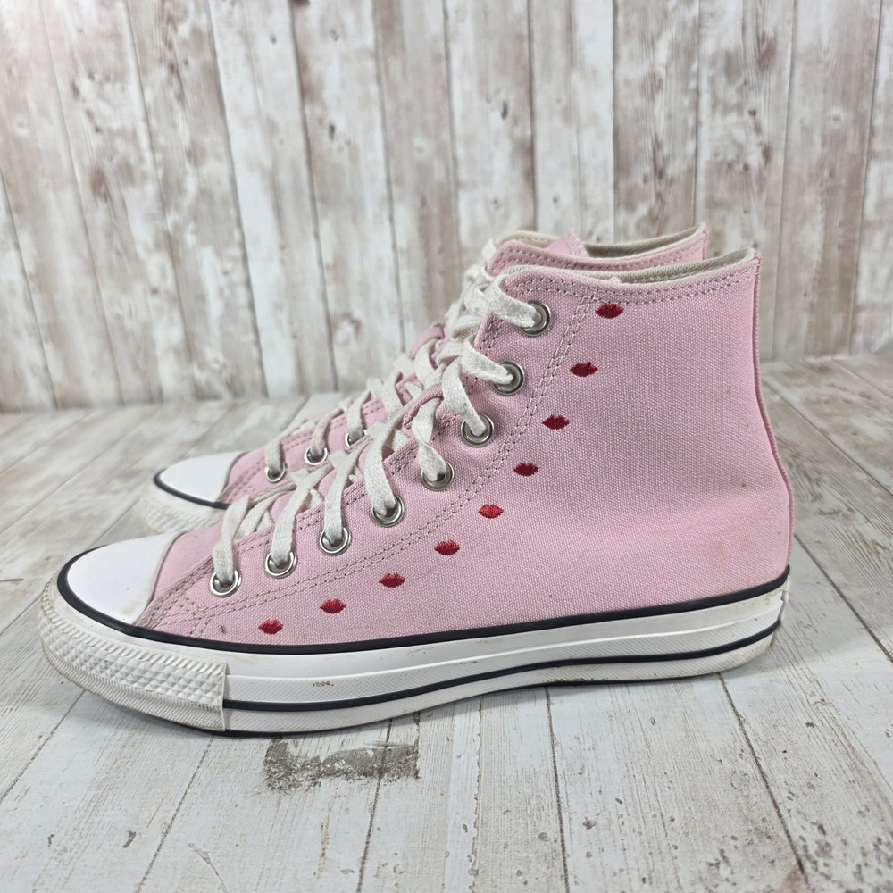 Converse Chuck Taylor All Star Hi Pink Red Lips Embroidered Sneakers A01603F 9W - Picture 4 of 8